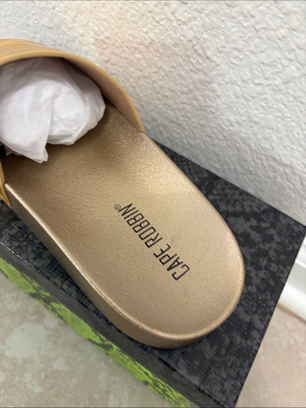 Gold Slides - Picture 4 of 7